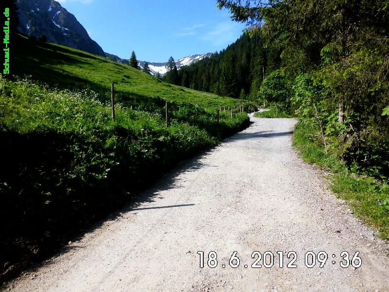 http://bergwandern.schuwi-media.de/galerie/cache/vs_Beargunt-Huette_bergunt_04.jpg
