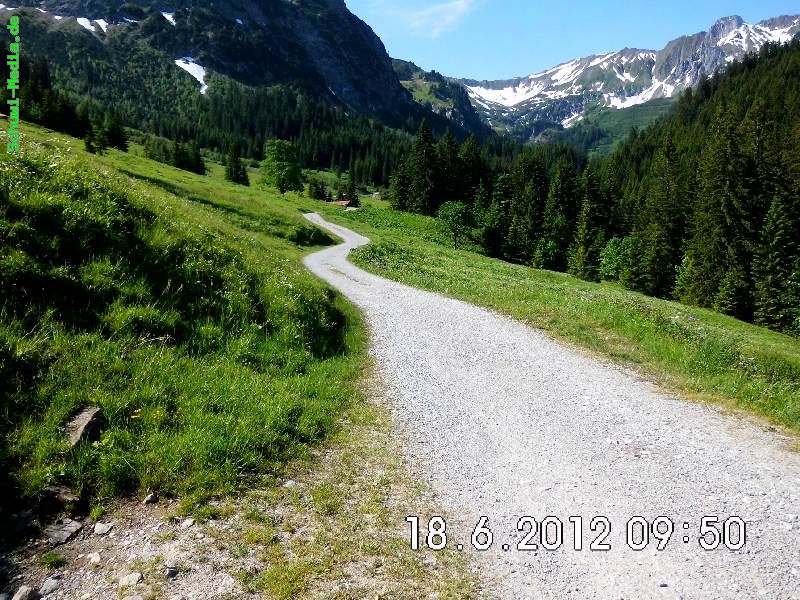 http://bergwandern.schuwi-media.de/galerie/cache/vs_Beargunt-Huette_bergunt_11.jpg