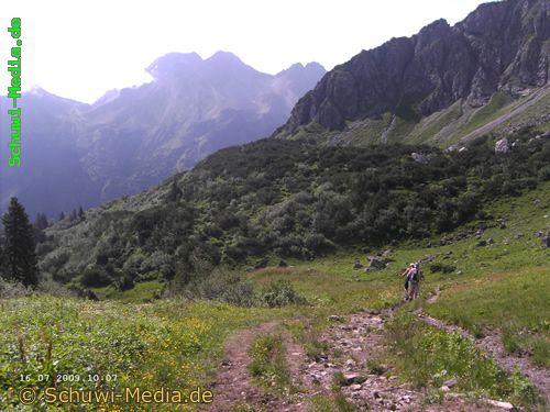 http://bergwandern.schuwi-media.de/galerie/cache/vs_Fiderepass%20Huette_fiederepass06.jpg