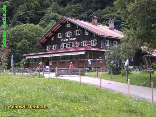 http://bergwandern.schuwi-media.de/galerie/cache/vs_Schwarzenberg%20Huette_schwarzenberg03.jpg