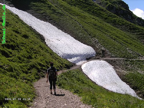 http://bergwandern.schuwi-media.de/galerie/cache/vs_Seealpsee-Gleitweg-Oytal_oy10.jpg