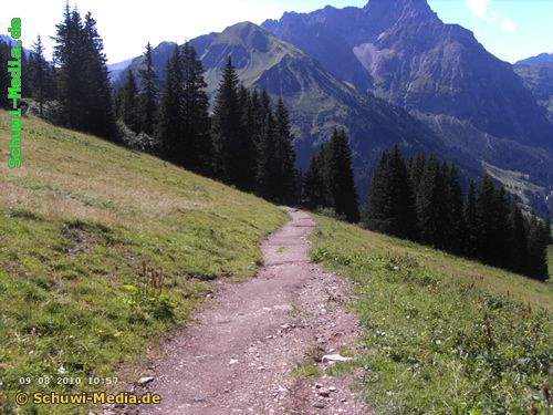 http://bergwandern.schuwi-media.de/galerie/cache/vs_Stutzalpe_stutz07.jpg